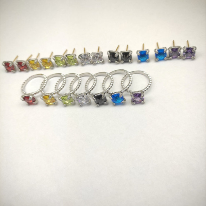 David Yurman 8mm Four-Prong Blue Diamond Ring