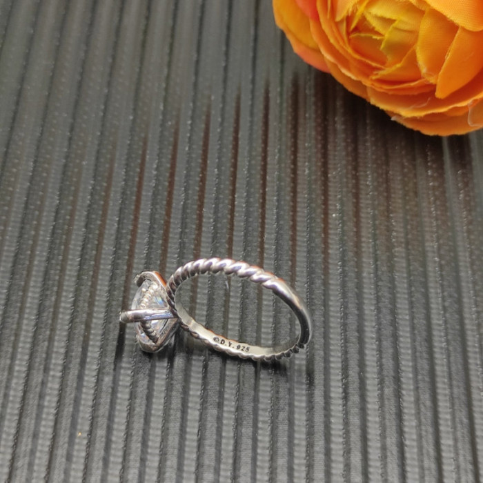 David Yurman 8mm Four-Prong White Diamond Ring