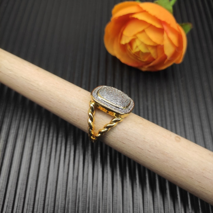 David Yurman 18mm Gold Square Pavé Diamond Ring