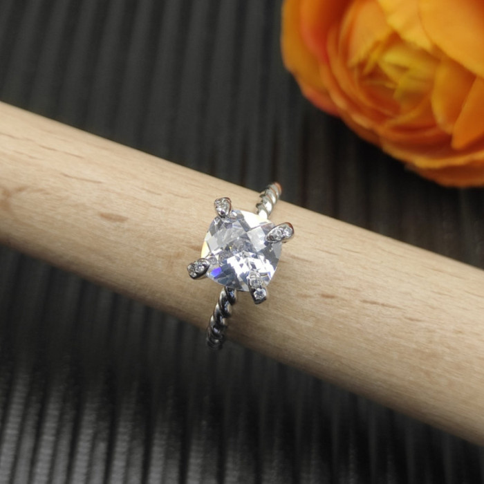 David Yurman 8mm Four-Prong White Diamond Ring