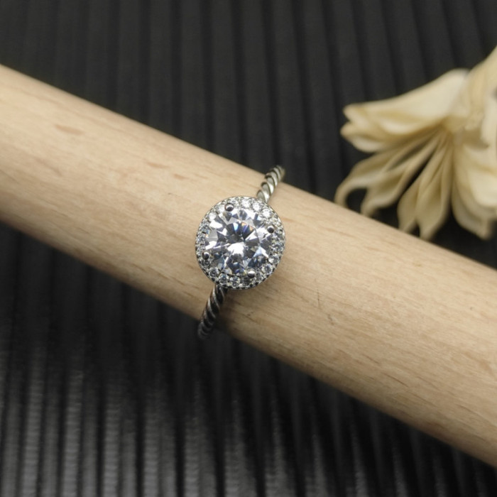 David Yurman 0.7ct Round Halo Diamond Ring